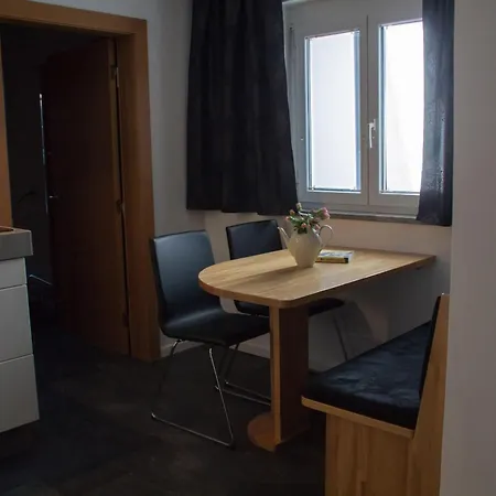 Ferienwohnung Goetzis アパート